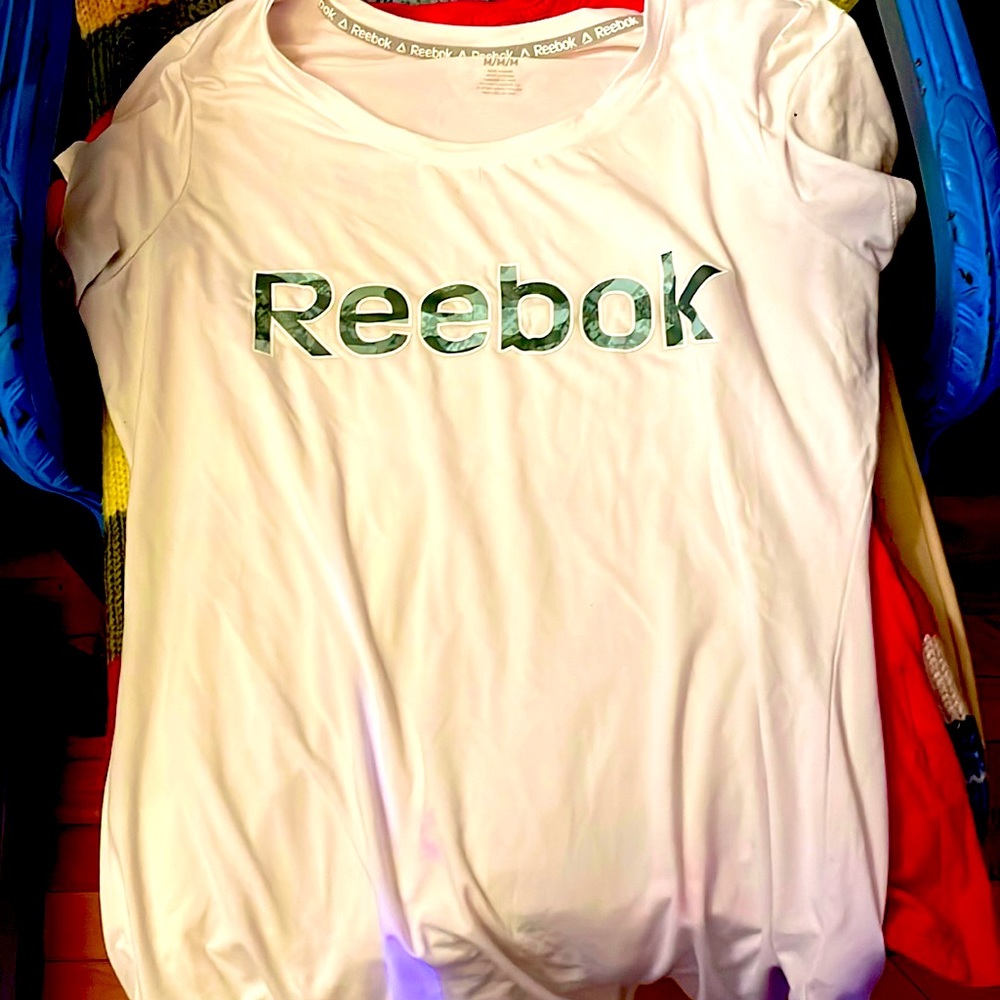 Woman’s puma tee shirt